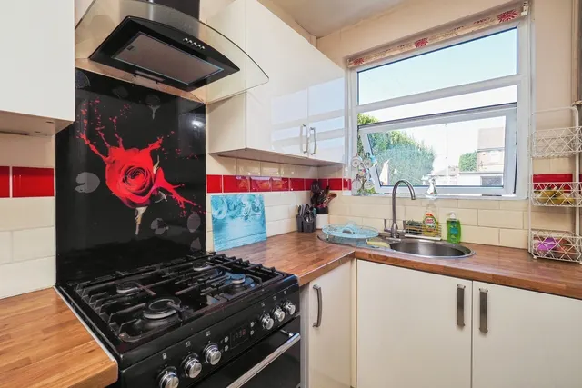 Photo 2 — Dagmar Grove, Beeston, Nottingham, NG9
