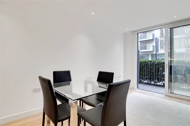 Woodberry Grove, London, N4, photo 3
