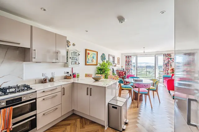 Newlands Place, Seaford, BN25, photo 3