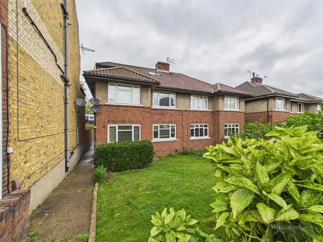 Surbiton Hill Park, Surbiton, KT5, photo 1