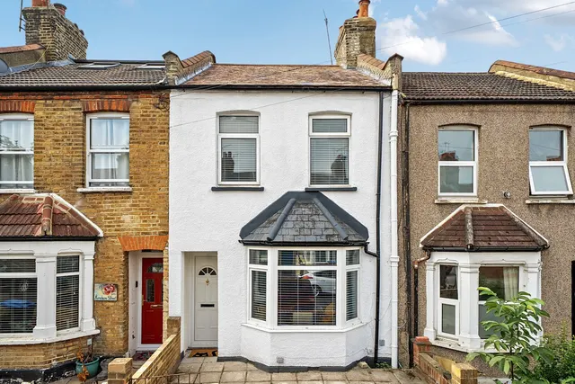 Kirkham Street, SE18, photo 1