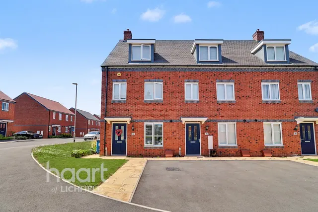 3 bedroom house, Bridgeman Way, Lichfield, WS14