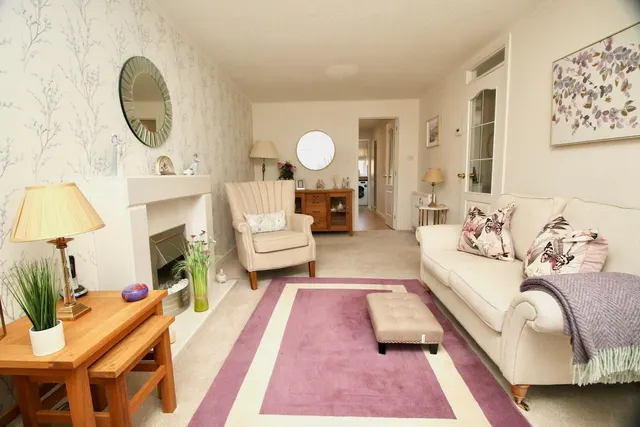 Photo 3 — Broomknowe, Cumbernauld, G68 9AQ