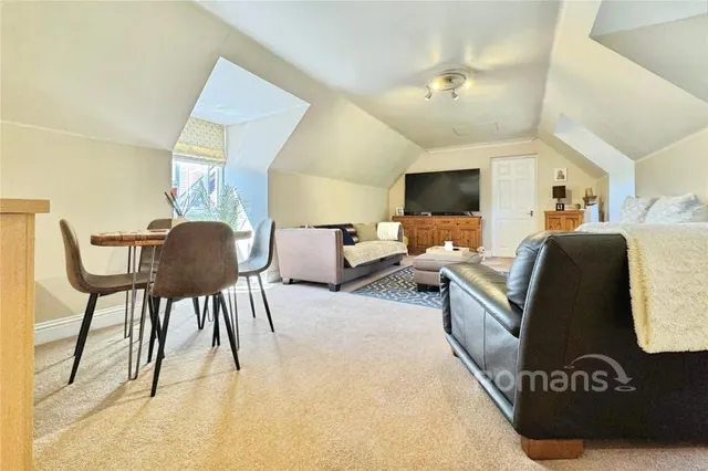 Alford Close, Sandhurst, GU47, photo 3