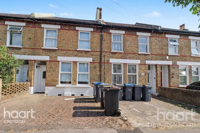Moffat Road, Thornton Heath, CR7, photo 1