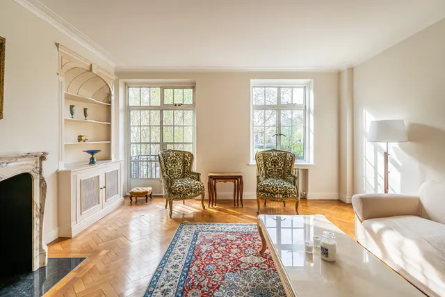 Photo 2 — 42 Cheyne Walk, London, SW3