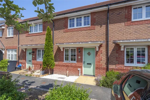2 bedroom house, Clover Way, Newton Abbot, TQ12