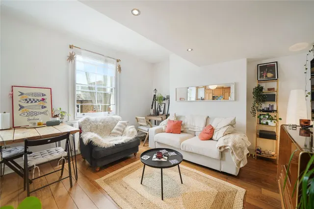 Chetwynd Road, London, NW5, photo 2