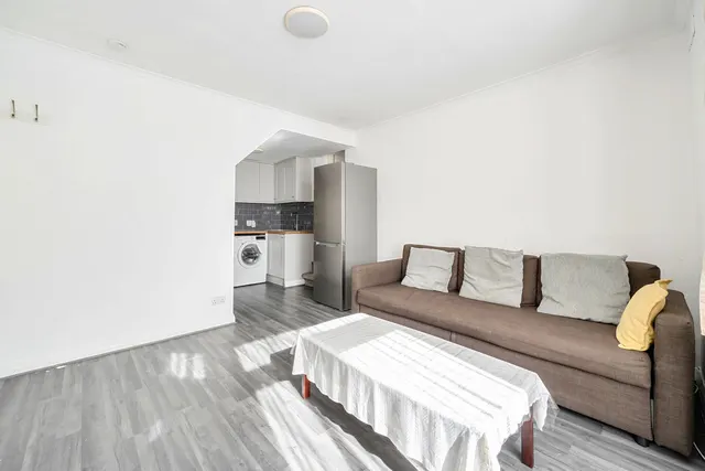 Dairy Mews, WD18, photo 3