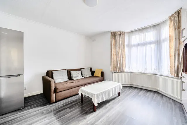 Dairy Mews, WD18, photo 2