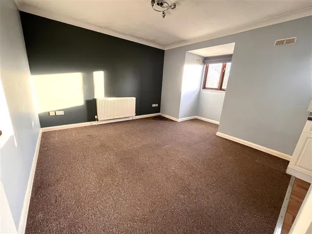 Gordon Court, PE13, photo 2