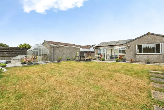 Wall Gardens, Gwinear, TR27, photo 2
