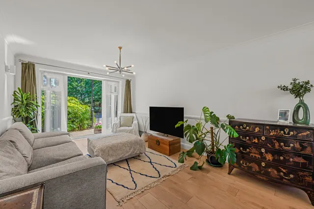 Goddard Place, London, N19, photo 1