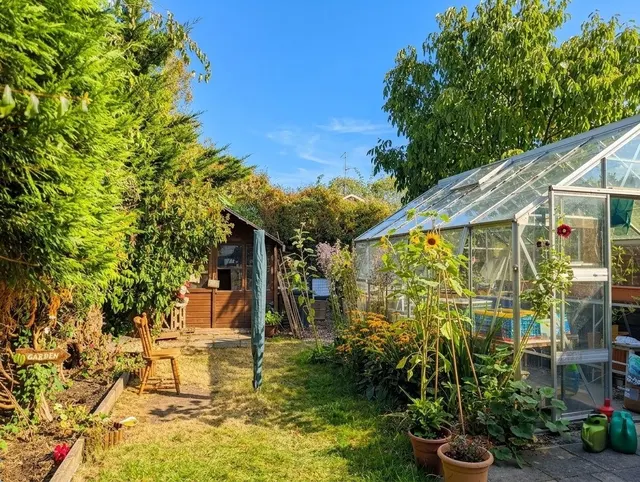 Photo 2 — 10 Falmouth Road, Old Springfield, Chelmsford, Essex, CM1 6HY
