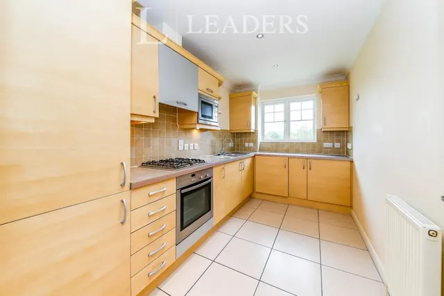 London Road, East Grinstead, RH19, photo 2