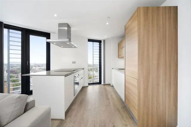 Photo 3 — Unex Tower, London