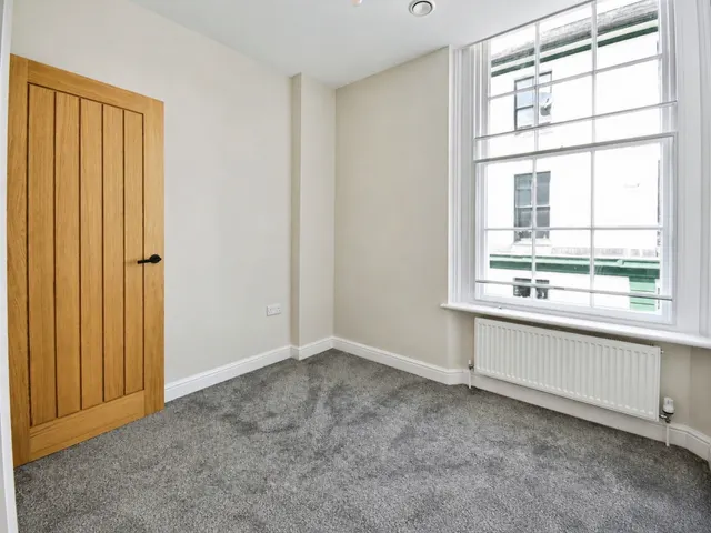 Bampton Street, Tiverton, EX16, photo 3