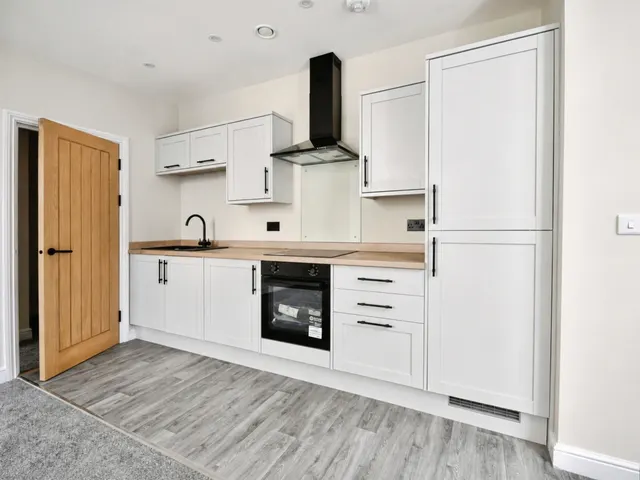 Bampton Street, Tiverton, EX16, photo 2