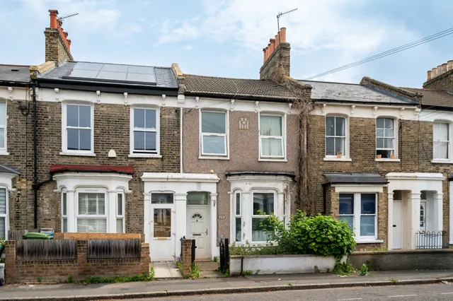 15b, Nutcroft Road, London, photo 1