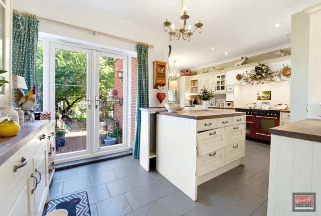 Short Lane, Stanwell, TW19, photo 3