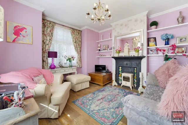 Short Lane, Stanwell, TW19, photo 2