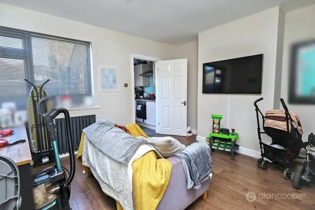 Glenfield Avenue, Weddington, CV10, photo 3