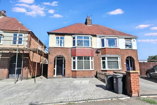 Glenfield Avenue, Weddington, CV10, photo 1