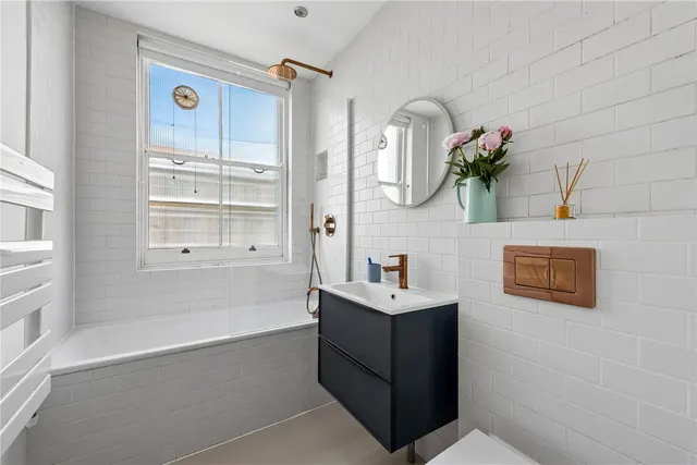 Photo 2 — Downham Road, London, N1