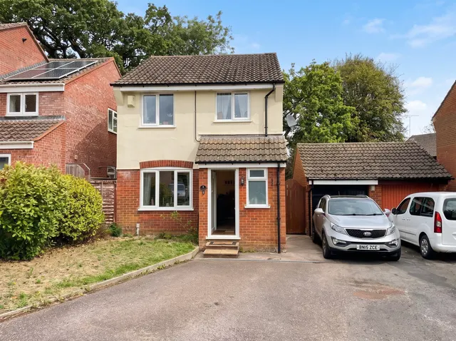 Head Weir Road, Cullompton, EX15, photo 1