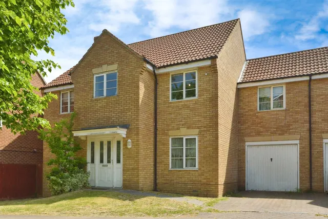 Morland Drive, Grange Farm, Milton Keynes, photo 1