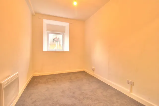 Photo 3 — Office Street, Porth, CF39 9AH