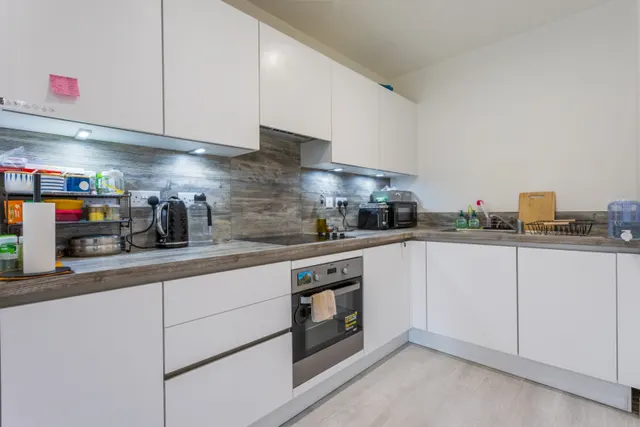 Smithy Lane, Hounslow, TW3, photo 3