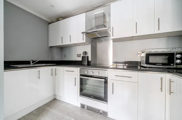 Photo 2 — Boleyn Way, Barnet, EN5 5JS