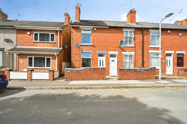 St. Thomas' Avenue, Kirkby-in-Ashfield, Nottingham, Nottinghamshire, NG17, photo 1