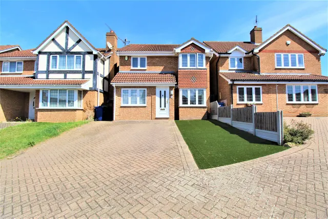 Diamond Close, Grays, Essex, RM16 6PU, photo 1