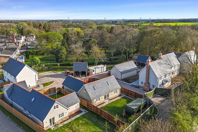 with 4 bedrooms in South End, Perry Green, SG10, photo 1