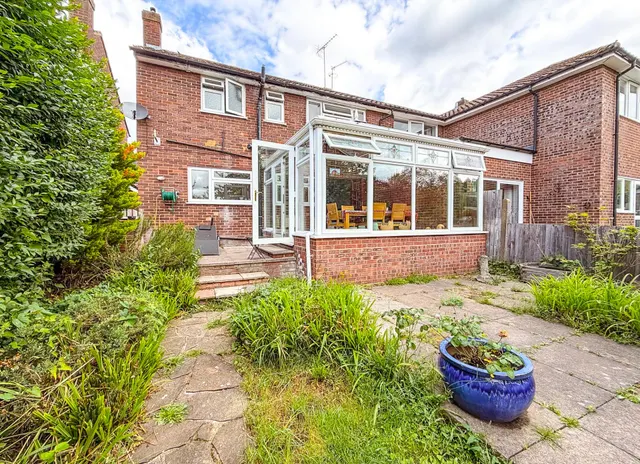 Photo 2 — Valley Walk, Croxley Green, WD3