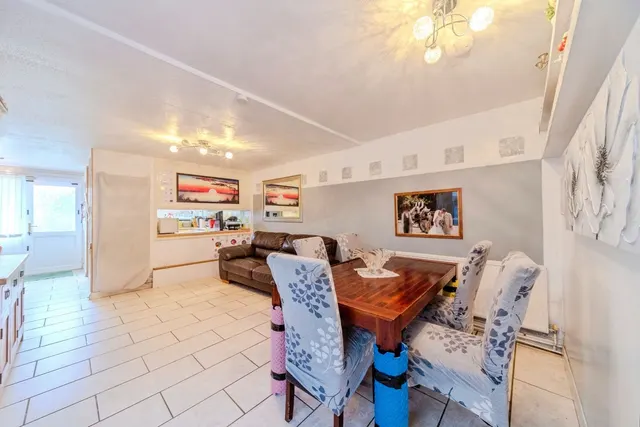 Sheelin Grove, Bletchley, MK2, photo 2
