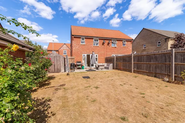 Benson Close, Burnham-On-Crouch, CM0, photo 3