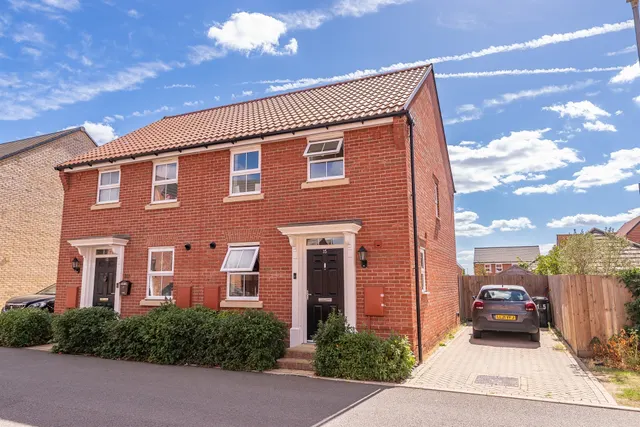 Benson Close, Burnham-On-Crouch, CM0, photo 1