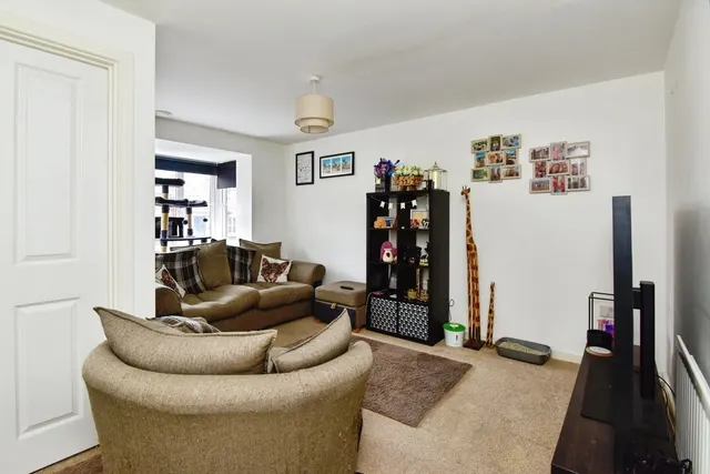 Photo 3 — Kingfisher Crescent, Sandbach, Cheshire, CW11