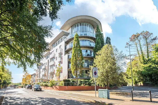 Constitution Hill, Woking, GU22, photo 1