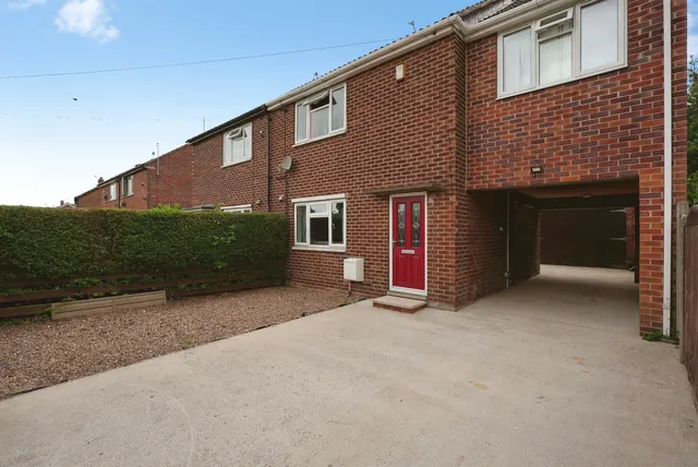 Hoyland Road, Wakefield, photo 1