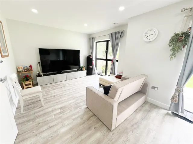 Purley Oaks Road, South Croydon, CR2, photo 3