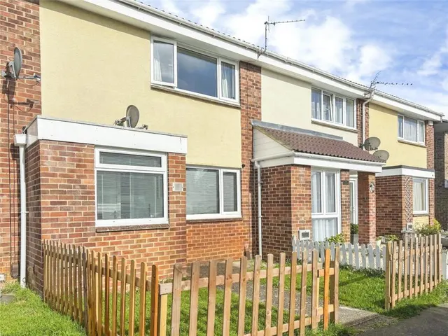 Lancaster Close, Bicester, OX26, photo 1