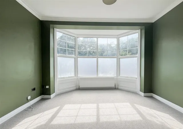 Photo 3 — Woodland Vale Road, St Leonards On Sea, East Sussex, TN37 6JJ