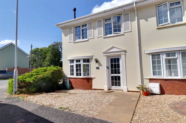 Manor Close, Wrafton, EX33, photo 1