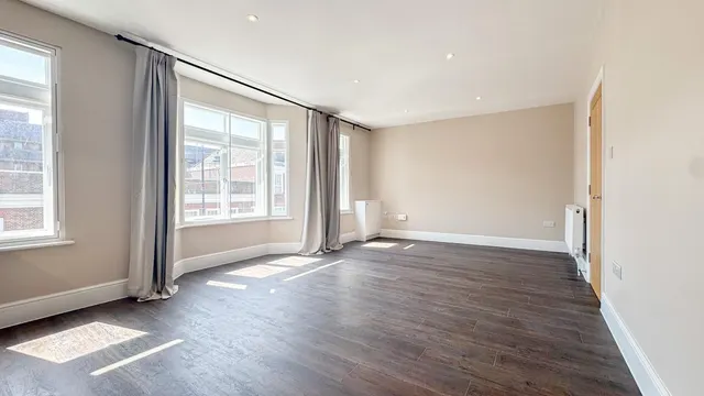 Church Street, Enfield, EN2, photo 2