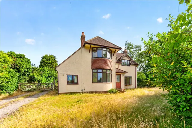 3 bedroom house, Church Lane, Middleton, B78