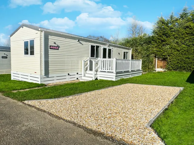 Rosa Wilksworth Caravan Park, photo 1